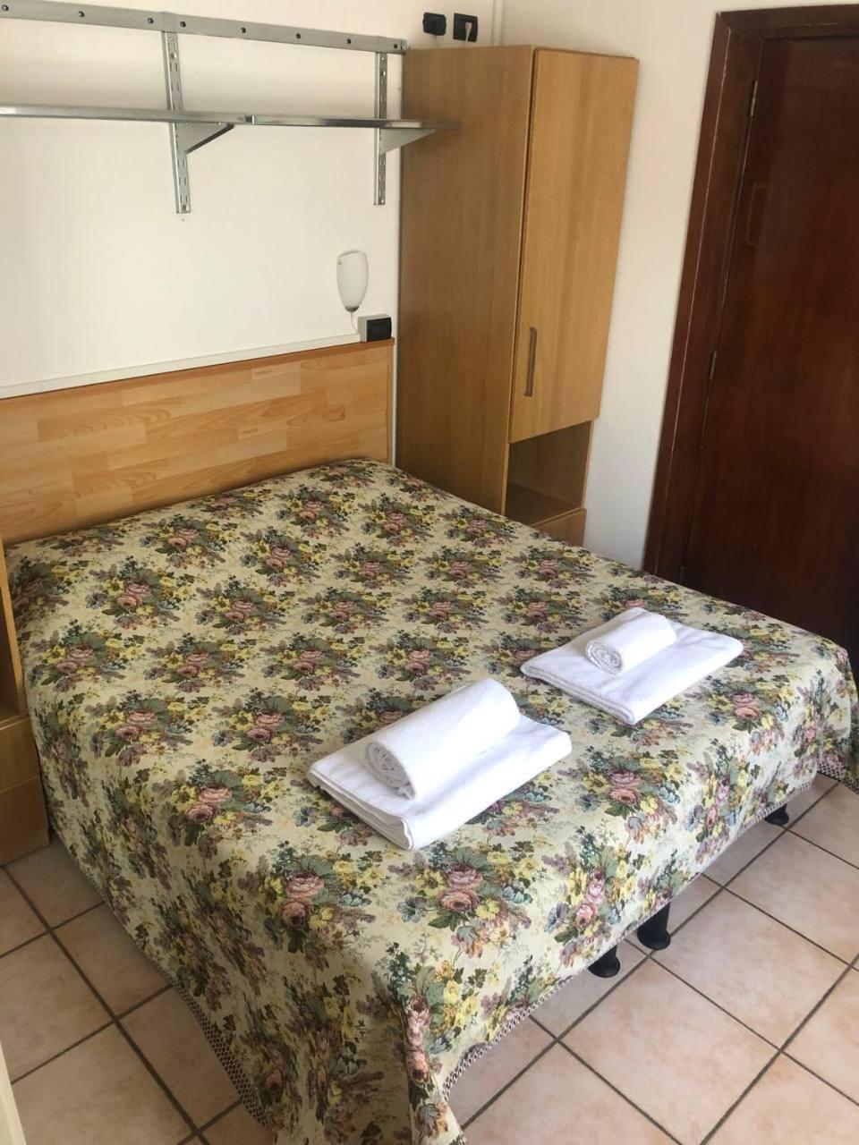 Be Me Hotel Helvetia Tabiano Terme 外观 照片