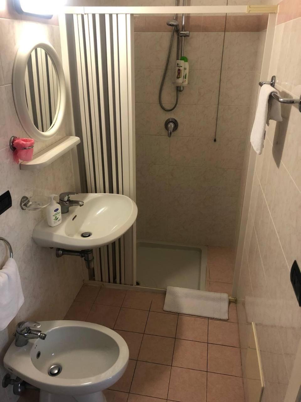 Be Me Hotel Helvetia Tabiano Terme 外观 照片